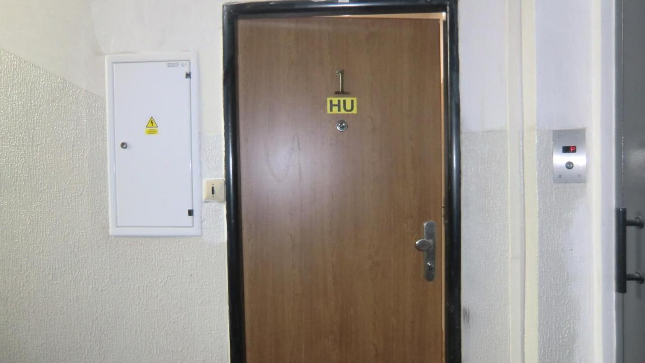 Appartement Hu à Prague Extérieur photo