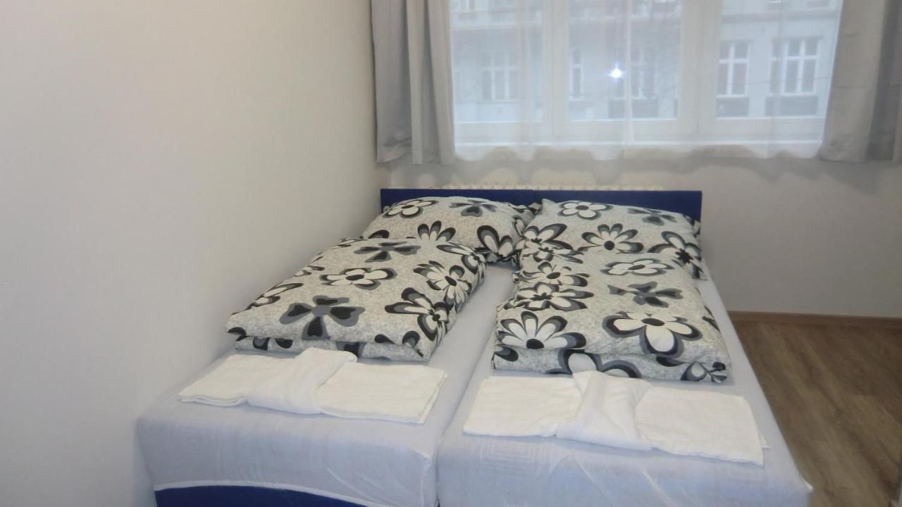 Appartement Hu à Prague Extérieur photo